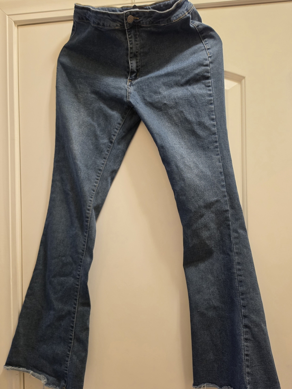 Women's Blue Flared Jeans - Classic Denim